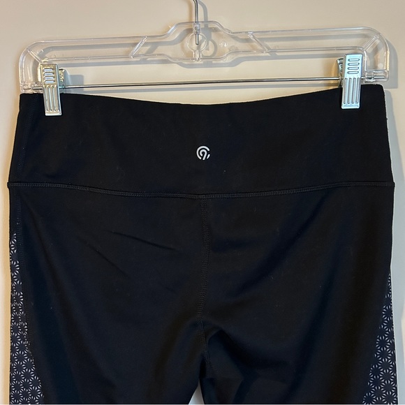 C9 by Champion Black Capri Workout Leggings with Waistband Pocket Size Medium - Picture 5 of 7